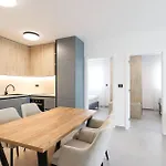 Apartamento Awesome In With Wifi