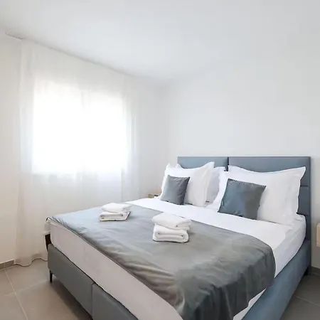 Lägenhet In With Wifi Privlaka (Zadar)